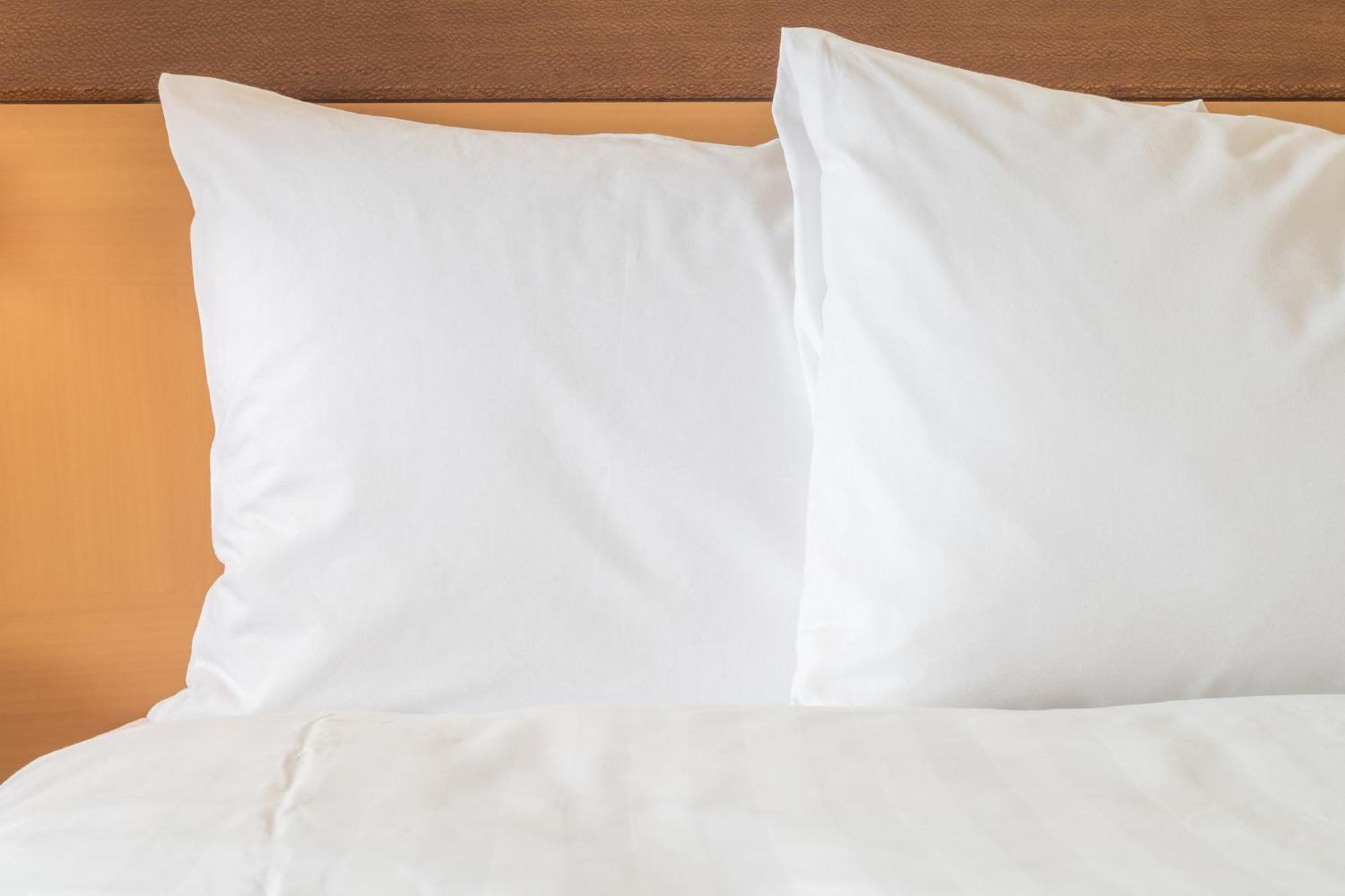 Express & East By Ihg Hotel Memphis